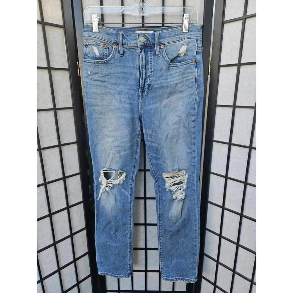 THE PERFECT VINTAGE JEAN Distressed‎ Straight Leg Women's Size 26 Light Wash - Picture 2 of 6